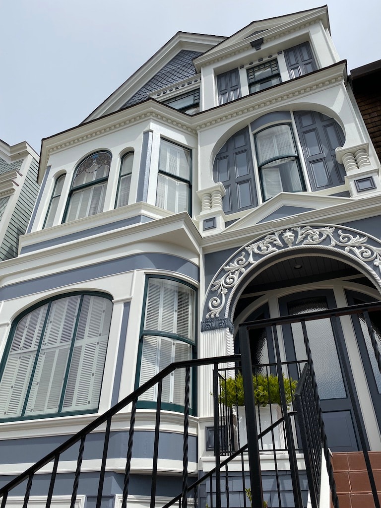 Presidio Heights Victorian — Arch Detail
